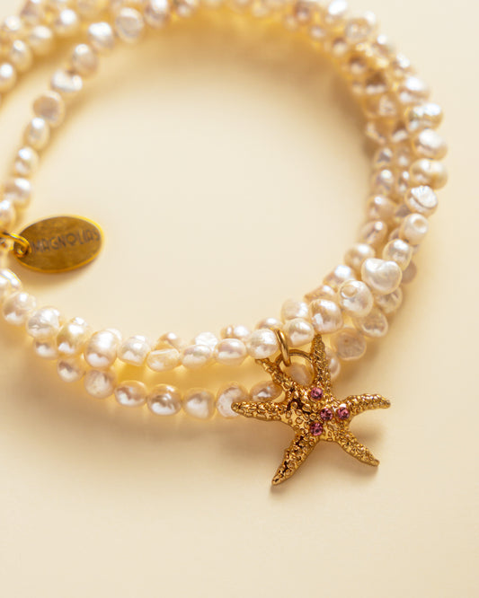 Magnolias Pearl Chocker