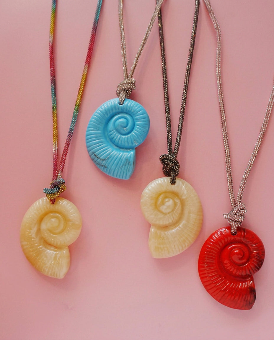 Mil Veranos Wrap Necklace
