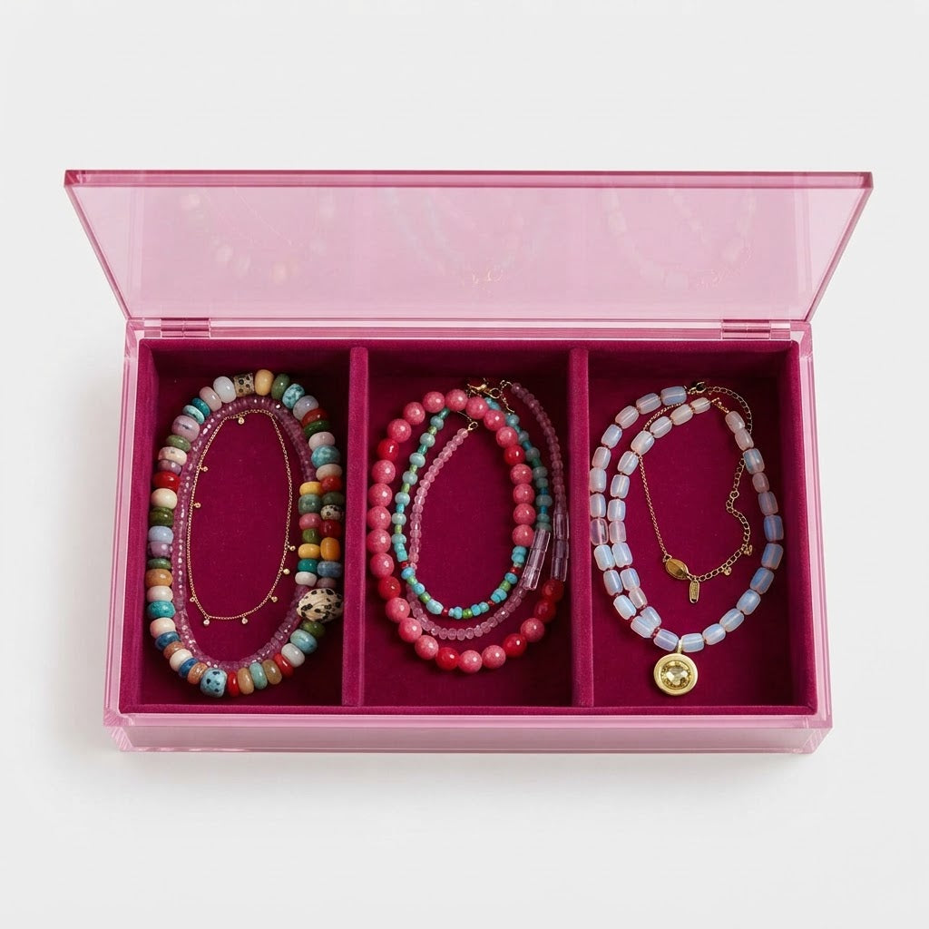 Magnolias Velvet Necklace Vault