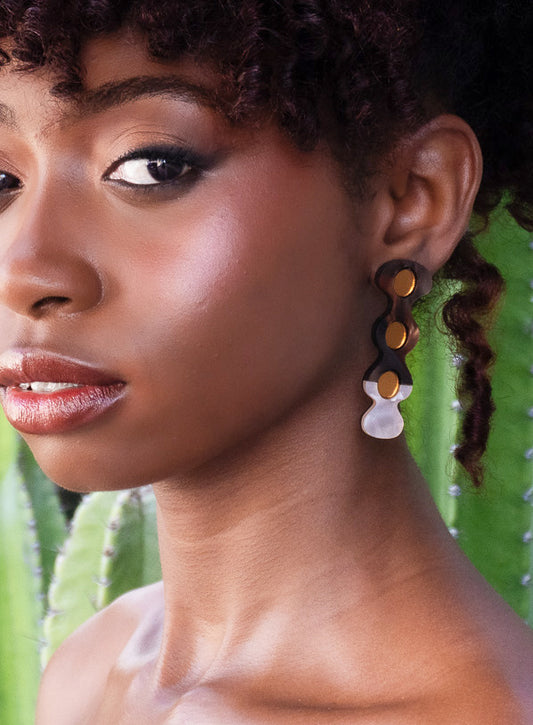 Ovelias Brown Earrings